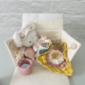 Les Fabulines casita camita de mini peluches de tela y crochet