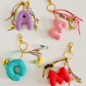 Letter Charm: amuletos con inicial.