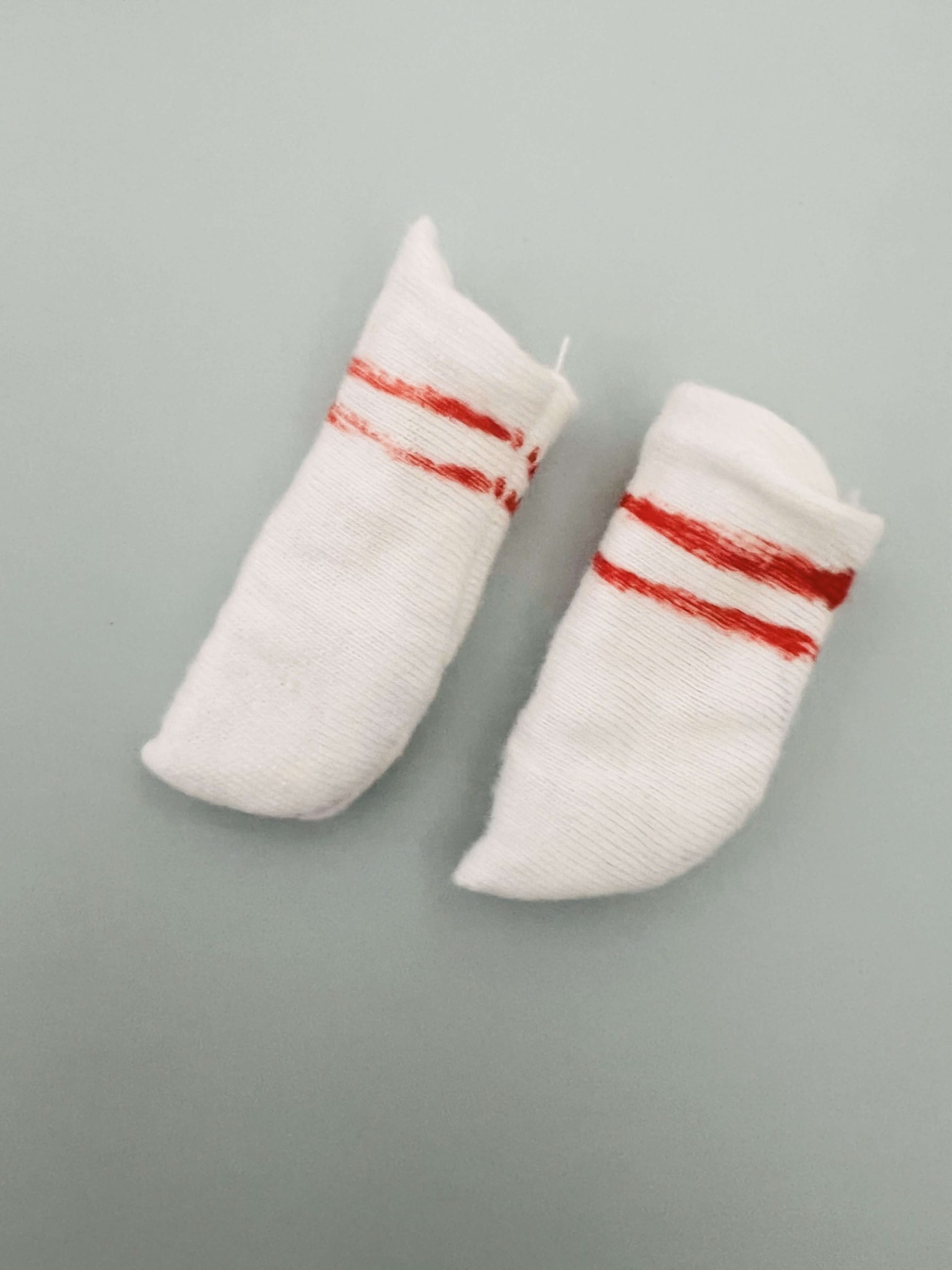 Mini calcetines de camisetas recicladas