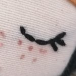 Ojos cerrados (dormidos)